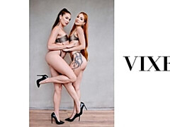 18 años, Culo grande, Mamada, Estilo perrito, Ffm, Tetas naturales, Adolescente, Tetas