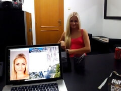 Beautiful blonde hottie gives a passionate blowjob on the knees