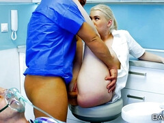 Pijpbeurt, Bruinharig, Diep in de keel, Europees, Voeten, Natuurlijke tieten, Kantoor, Kut duiken