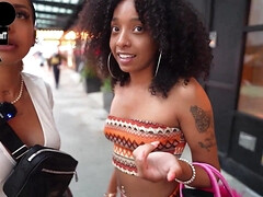 Couple, Noir ébène, Branlette thaïlandaise, Pov, Réalité, Adolescente, Plan cul à trois, Nénés