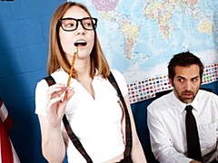 Grosser arsch, Grosser schwanz, Blasen, Hundestellung, Natürlichen titten, Schulmädchen, Jungendliche (18+), Titten