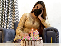Anal, Arabe, Gros cul, Gros seins, Fait maison, Indienne, Fille latino, Seins naturels