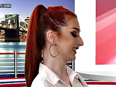 Enthousiasteling, Brits, Naakte man aangeklede vrouw, Jurk, Fetisj, Hakken, Tatoeage, Tiener