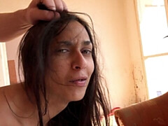 18 ans, Gros cul, Grosse bite, Brunette brune, En levrette, Seins naturels, Adolescente, Nénés