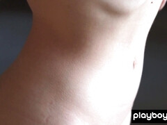 18 jaar, Kont, Lieveling, Bruinharig, Natuurlijke tieten, Klein, Softcore pornografie, Alleen