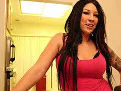 Pijpbeurt, Bruinharig, Vriendin, Tatoeage