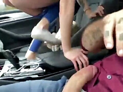 Blonde, Voiture, Couple, Éjaculation interne, Tir de sperme, Pov, Public, Adolescente