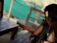 Asiatique, Gros seins, Noire, Noir ébène, Indienne, Solo