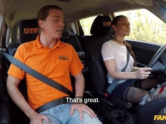 Любители, Жопа, Брюнетки, В машине, Европейки, На природе, Пирсинг, Юбки