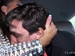 Анальный секс, Большая жопа, Большие сиськи, Минет, Брюнетки, Белье, Милф, На публике