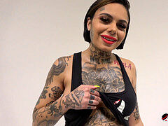 Morena, Latina, Sexo soft, Tatuaje