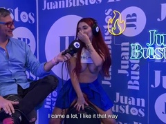 En tercera dimension, Loco, Gorda, Latina, Coño, Afeitado, Falda, Vibrador