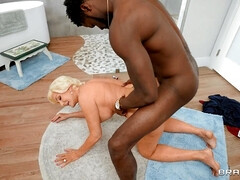 Grosse bite, Gros seins, Noire, Blonde, Plantureuse, Mamie, Hard, Mère que j'aimerais baiser