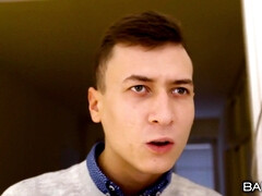 Tussi, Blasen, Braunhaarige, Dildo, Hundestellung, Europäisch, Monster, Spanner