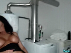 Leie, Grosse titten, Betrug, Besamung, Masturbation, Im freien, Öffentlich, Spanner