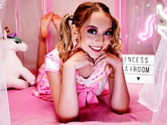 Slaapkamer, Grote kont, Grote lul, Blond, Pijpbeurt, Hondjeshouding, Tiener, Tieten likken