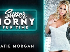 Big-boobed glamorous blonde Katie Morgan stimulates her wet snatch