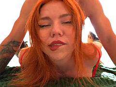 Grosser schwanz, Europäisch, Aufs gesicht abspritzen, Hd, Öffentlich, Rotschopf, Titten, Ehefrau