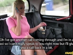 Leie, Auto, Hundestellung, Handjob, Lecken, Im freien, Pov, Arsch lecken