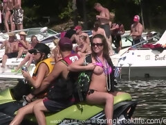 Enthousiasteling, Universiteit, Flashing, Vriendin, Buiten, Openbaar, Student, Tiener