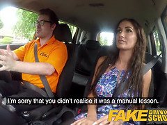 Amateur, Gros seins, Voiture, Tromperie, Orgasme, Pov, Public, Épouse